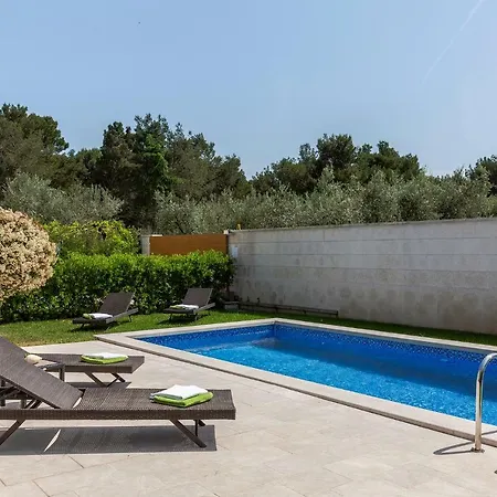 Isabella Lejlighed *