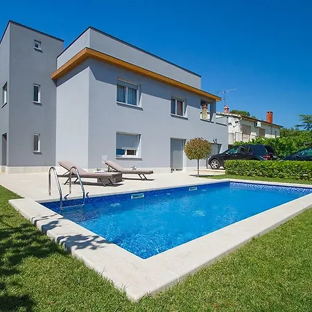Apartment Villa Isabella *