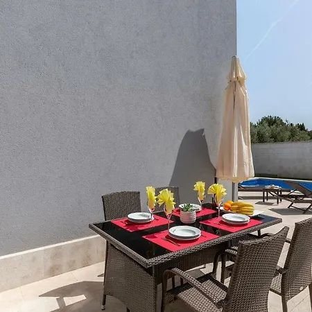 Villa Isabella Apartment *