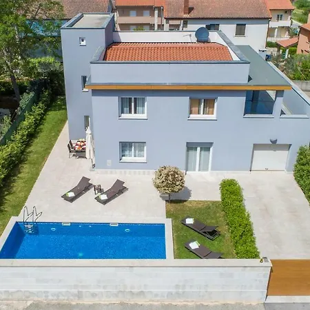 Apartment Villa Isabella *